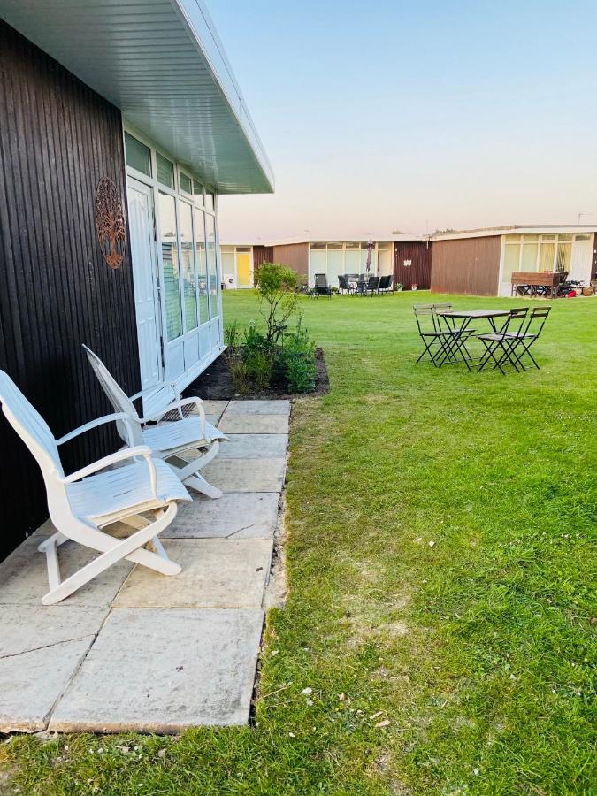 30 Granada Hotel Selsey Exterior photo